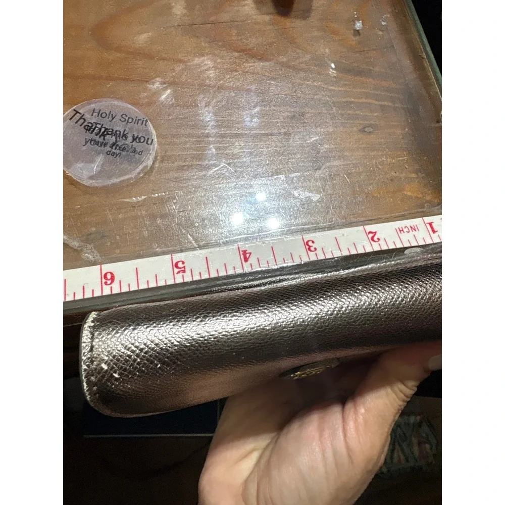 Liz Claiborne Metallic Pewter Wallet Pink‎ Interior Zip Around Snap Organizer